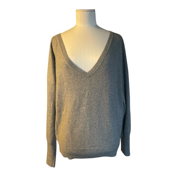 Reformation Sadie Light Grey Cashmere V-Neck Sweater Ribbed Trim Soft Knit Large - Picture 1 of 10